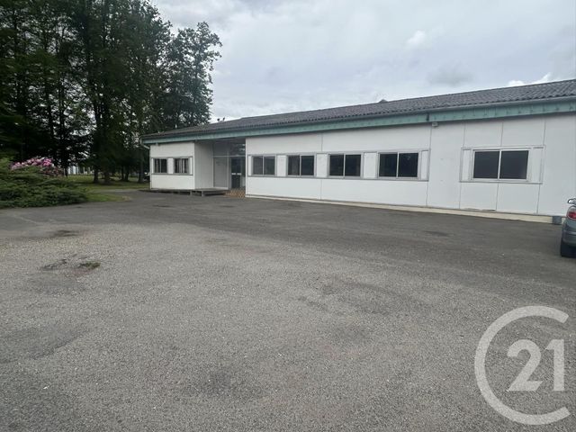 parking à louer - 500.0 m2 - BERNAY - 27 - HAUTE-NORMANDIE - Century 21 Soluce Habitat